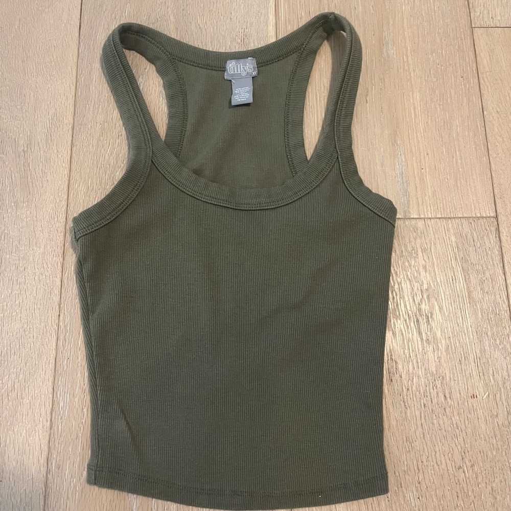 tilly’s green tank top